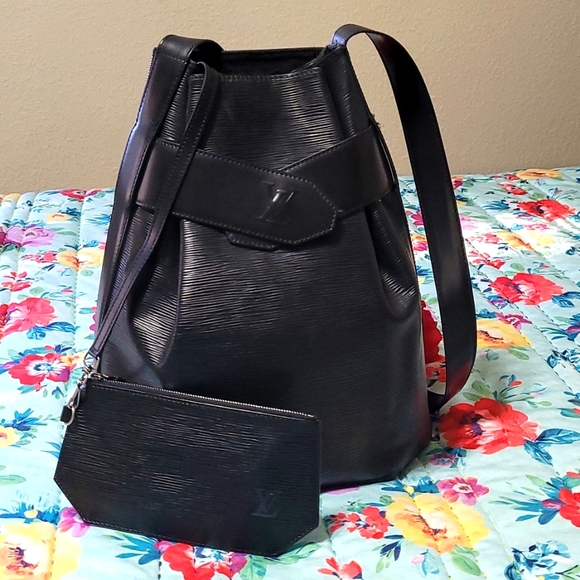 Louis Vuitton  Sac D'EPaule GM with Pouch - Picture 1 of 12